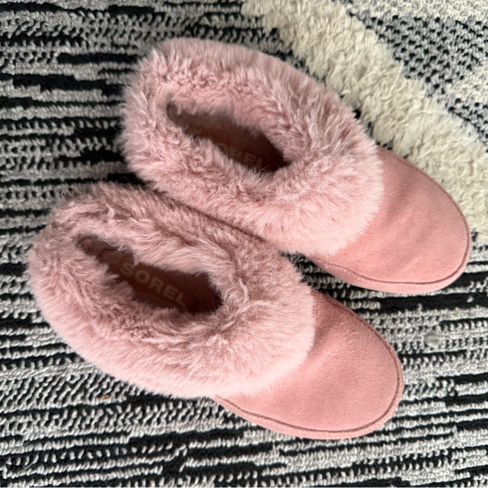 Sorel Suede Pink Women's Slippers size 7 NWOT